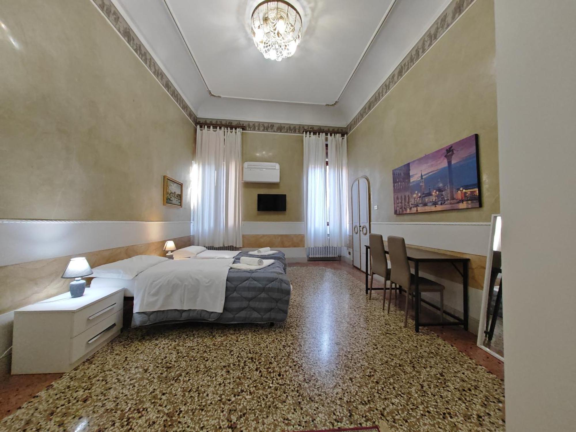 Venice Tourist House Veneza Exterior foto